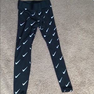 Nike Leg-A-See leggings